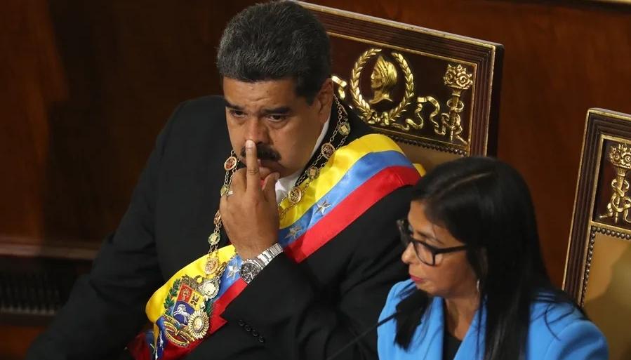 El presidente de Venezuela, Nicolás Maduro, y la vicepresidenta ejecutiva y ministra de Hidrocarburos, Delcy Rodríguez.