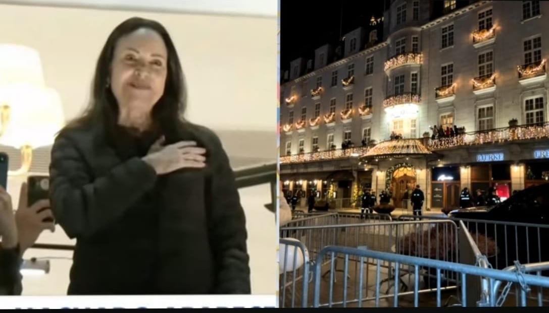 María Corina Machado desde el balcón del Gran Hotel. 