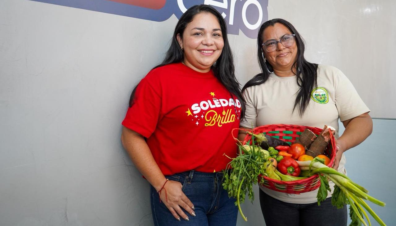 Lily Reyes, Secretaria de Planeación de Soledad, y Lorena Navarro, Representante Agrocaribe.