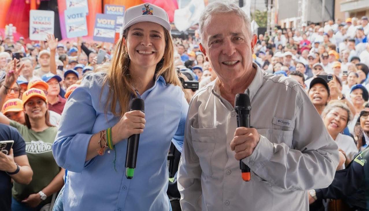 Paloma Valencia y Álvaro Uribe