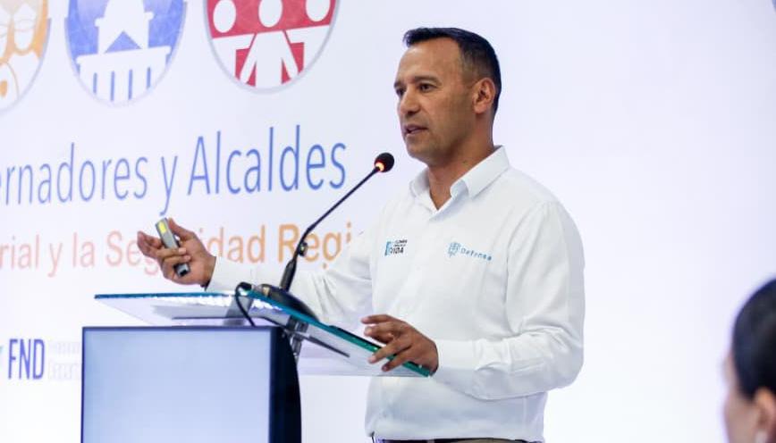 Pedro Sánchez, ministro de Defensa.