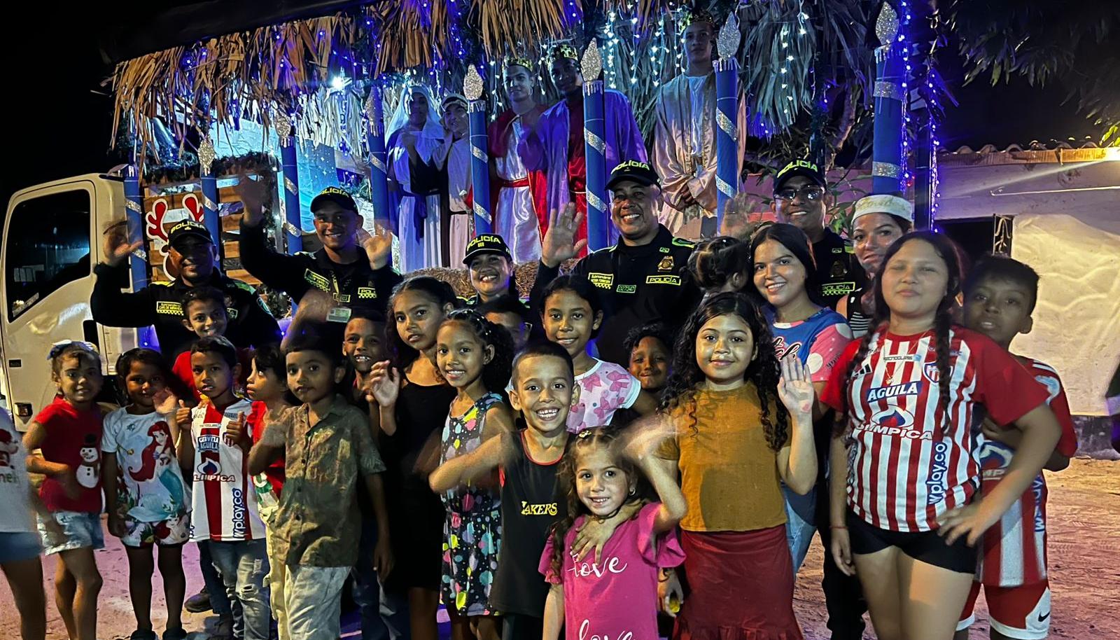 Pesebre móvil de la Policía Nacional recorrió Sabanalarga y Luruaco.