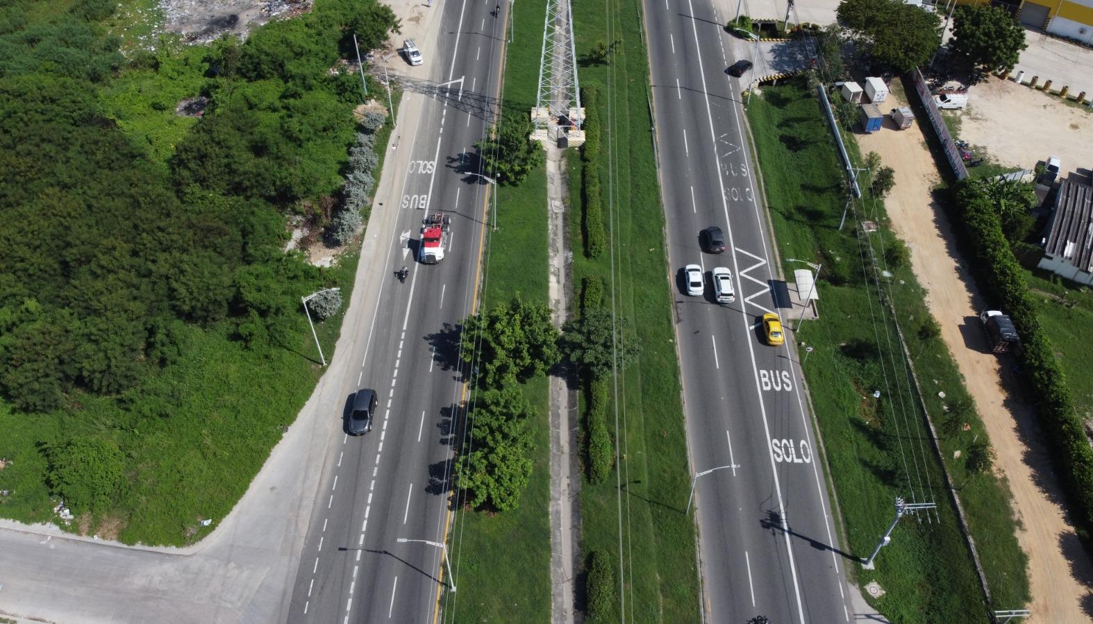 Panorámica de los carriles 'Solo Bus' en la Avenida Circunvalar.