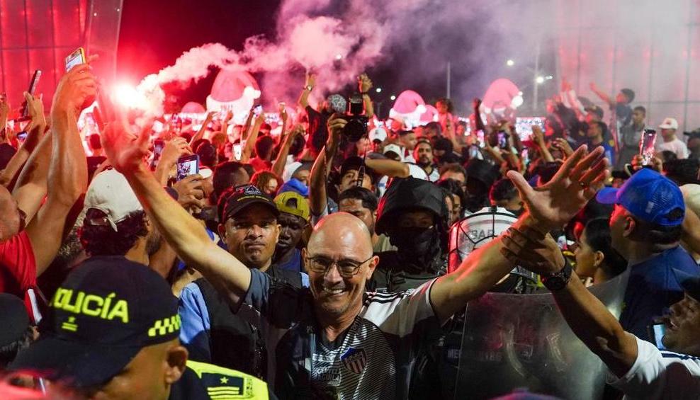 Alfredo Arias en la celebración de la undécima estrella.