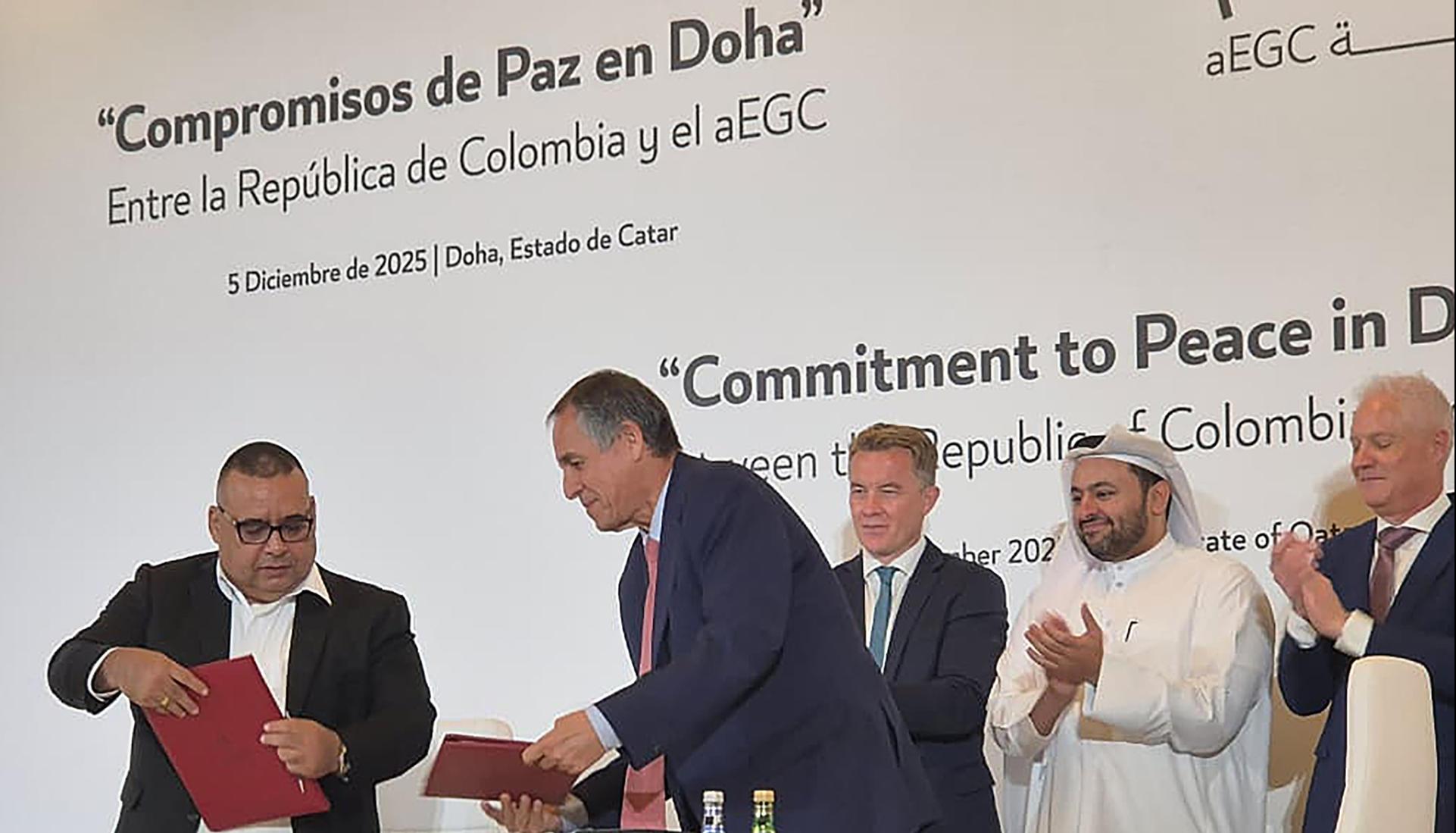 Diálogos entre el Clan del Golfo y el Gobierno