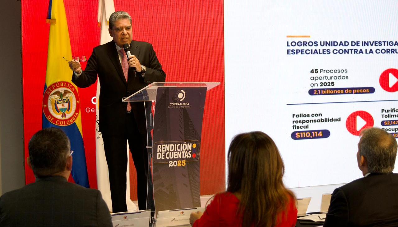 Contralor Carlos Hernán Rodríguez 