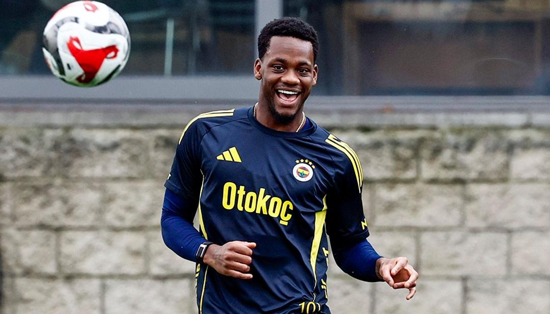 El colombiano Jhon Jáder Durán, delantero del Fenerbahçe.