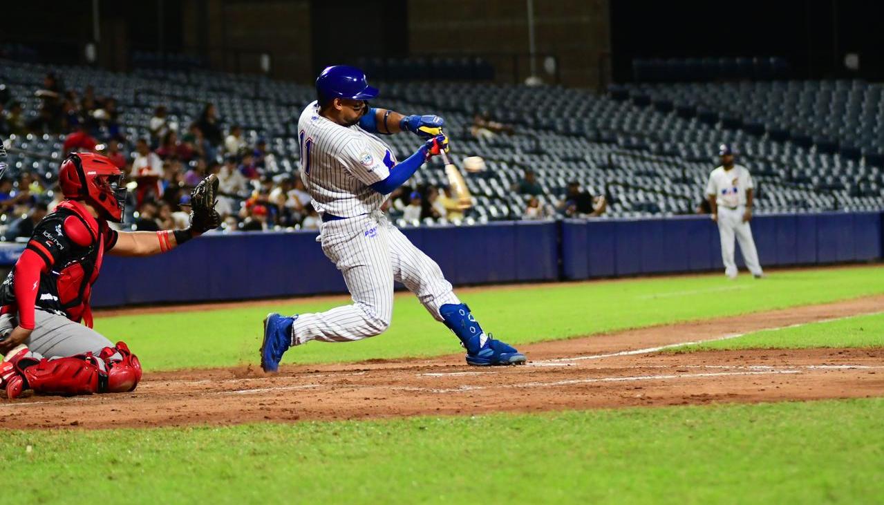 Fabián Pertuz produjo la primera carrera de Caimanes con un jonrón. 