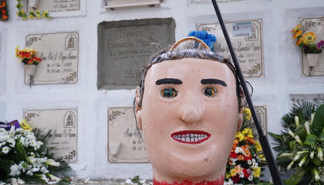 Ismael Escorcia fue el creador del disfraz 'El Descabezado'.