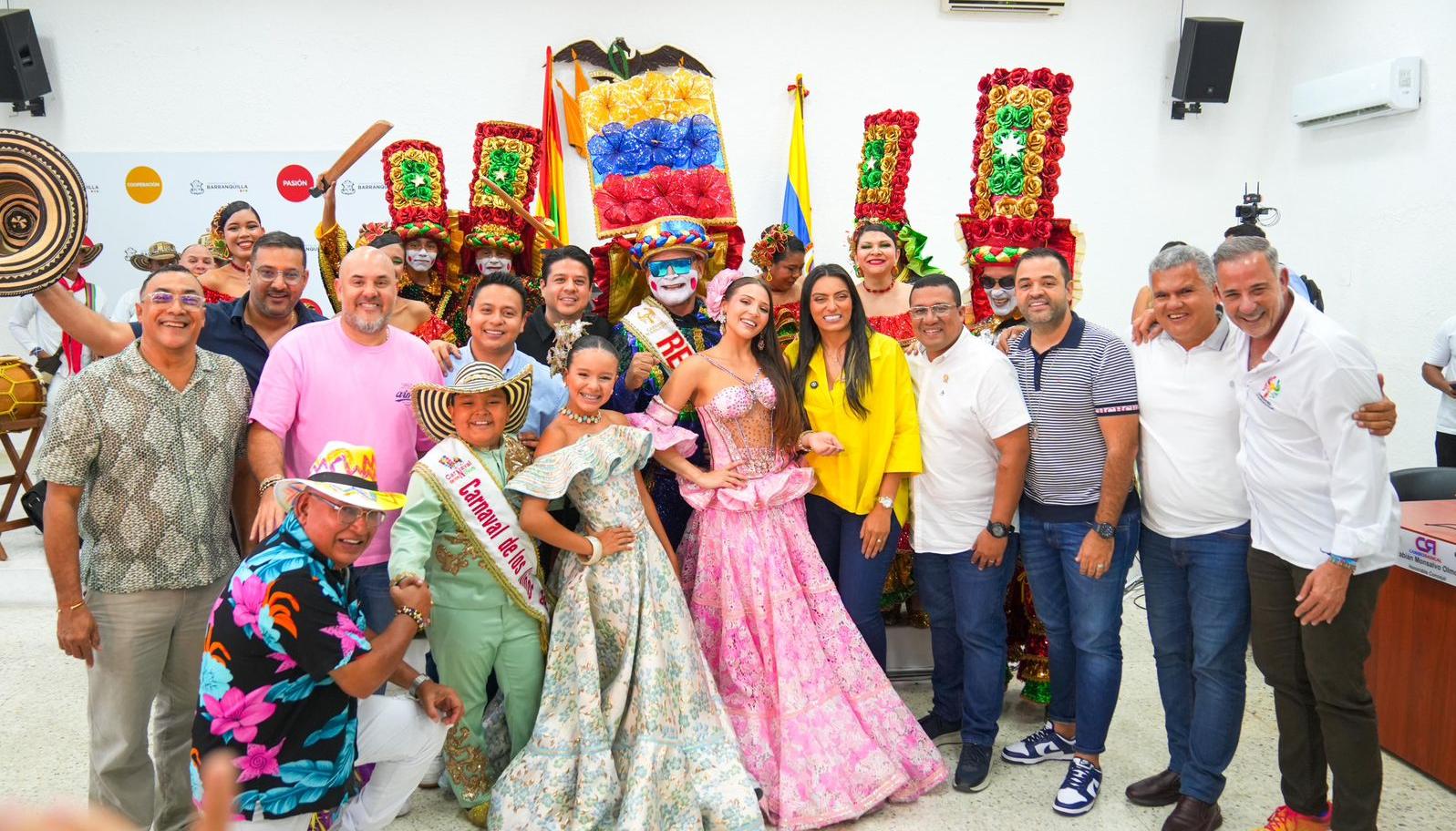 Monarquía 2026 junto a concejales de Barranquilla. 