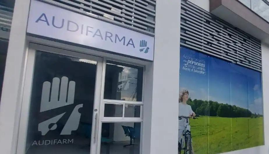 Fachada de Audifarma.