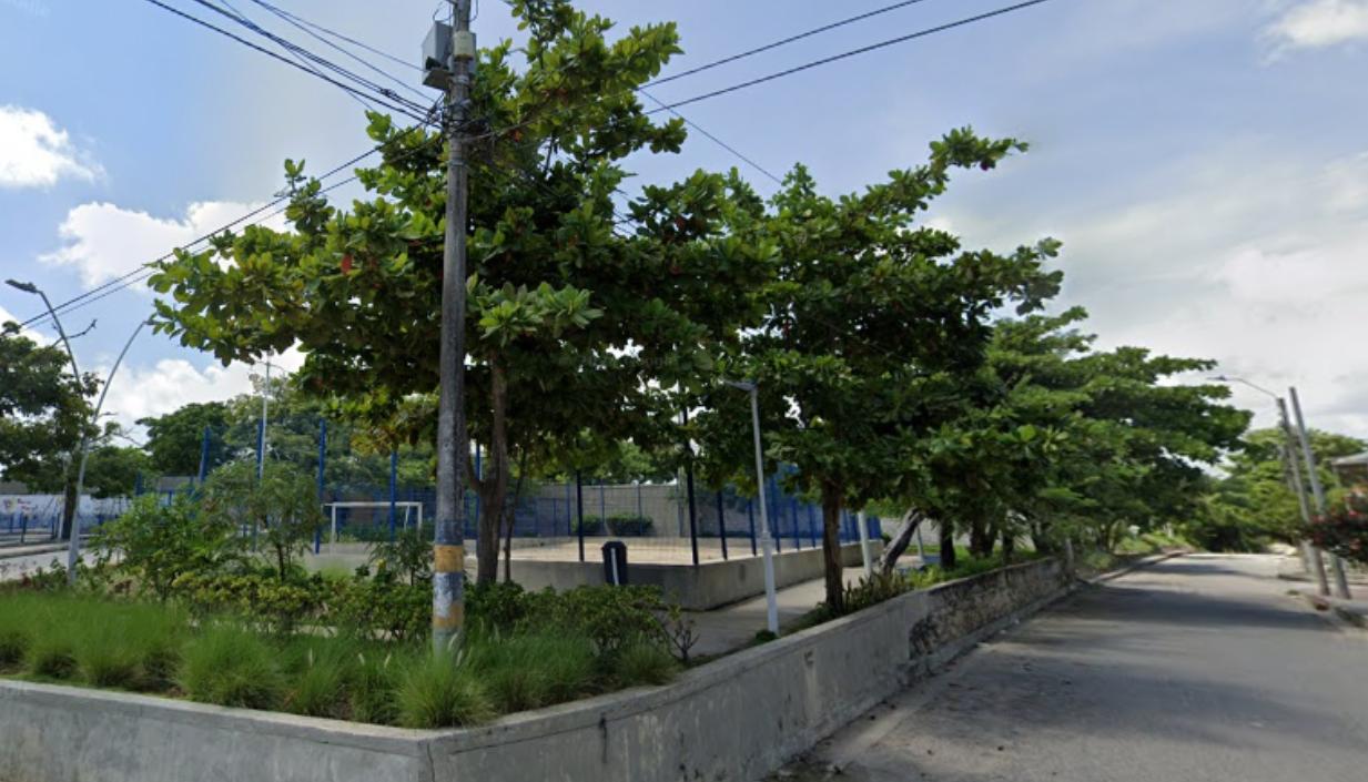 El hombre fue lanzado desde el vehículo en inmediaciones del cementerio de Santa María. 