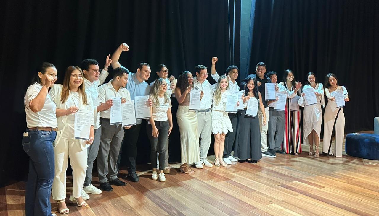 Consejeros de juventud que tomaron posesión en Barranquilla. 