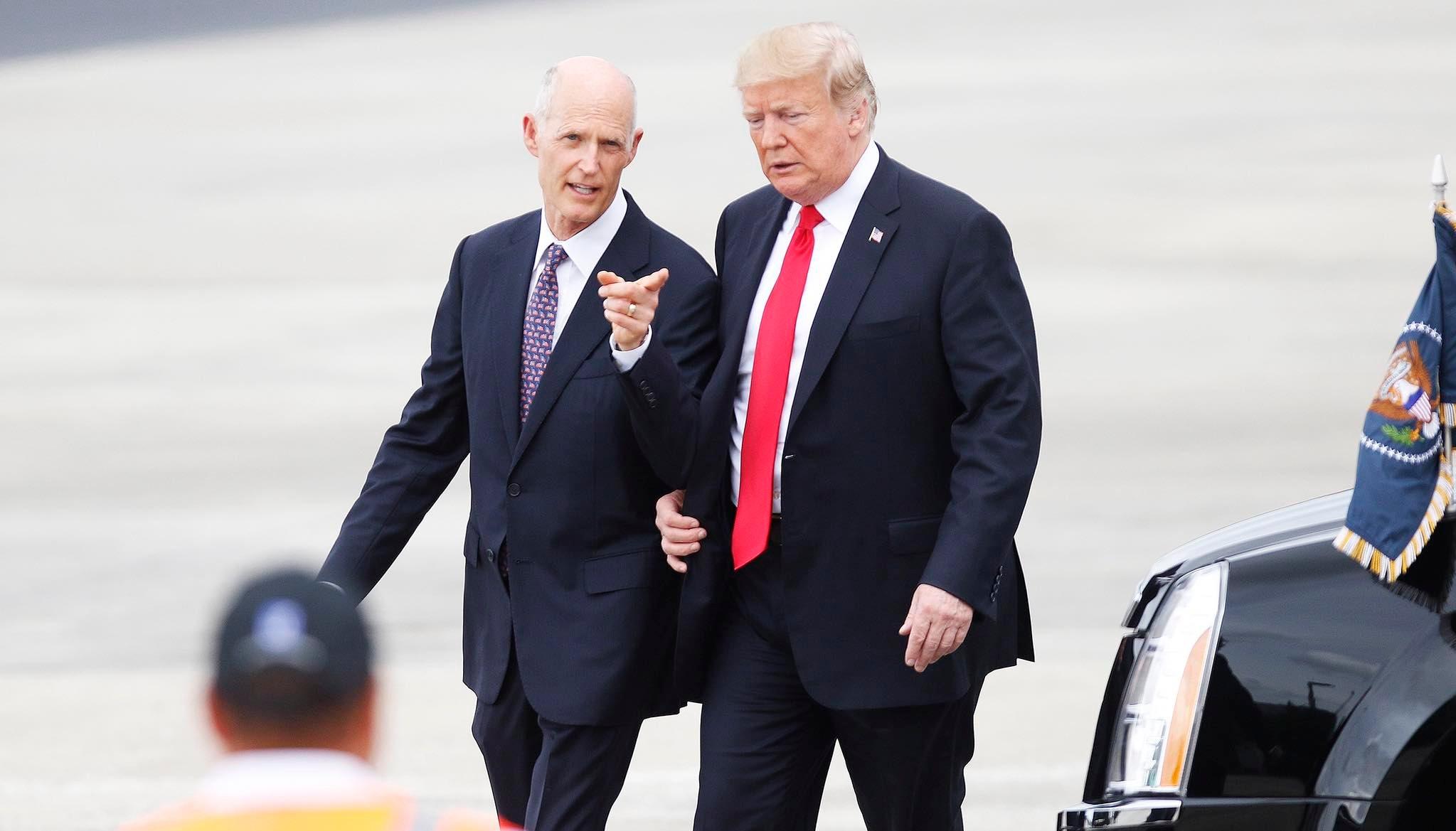El senador Rick Scott y el Presidente de Estados Unidos, Donald Trump.