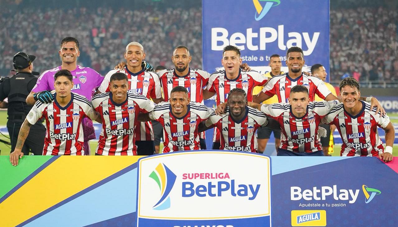 Equipo de Junior formado.