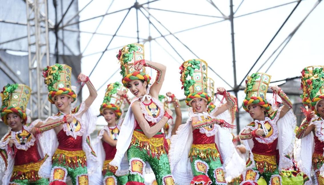 Fundación Centro Artístico Mónica Lindo con su presentación ‘Torito en Carnaval’.