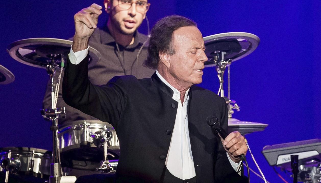 El cantante español Julio Iglesias.