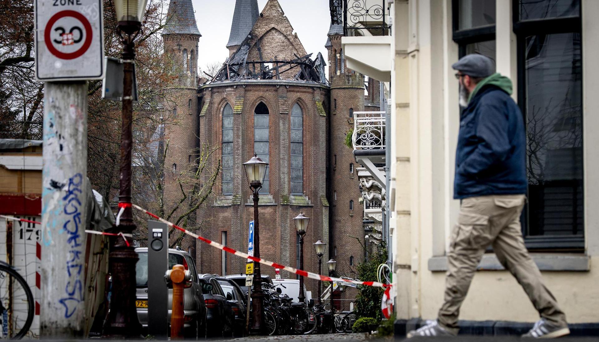 Incendio en la iglesia de Vondelkerk de Amsterdam