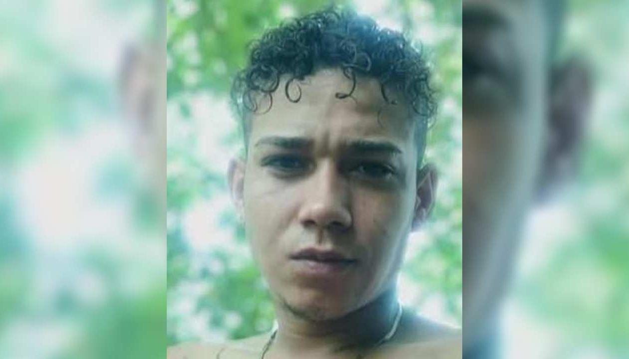 Junior Llanos Ibarra.