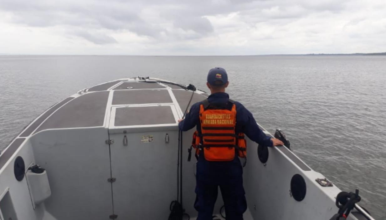 La Armada Nacional realizando patrullaje en el Pacífico, en Tumaco. 