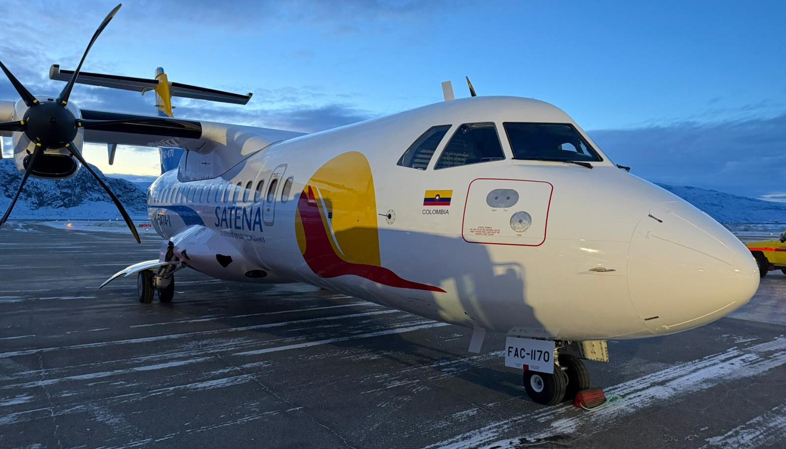 Foto referencia de un avión de Satena. 