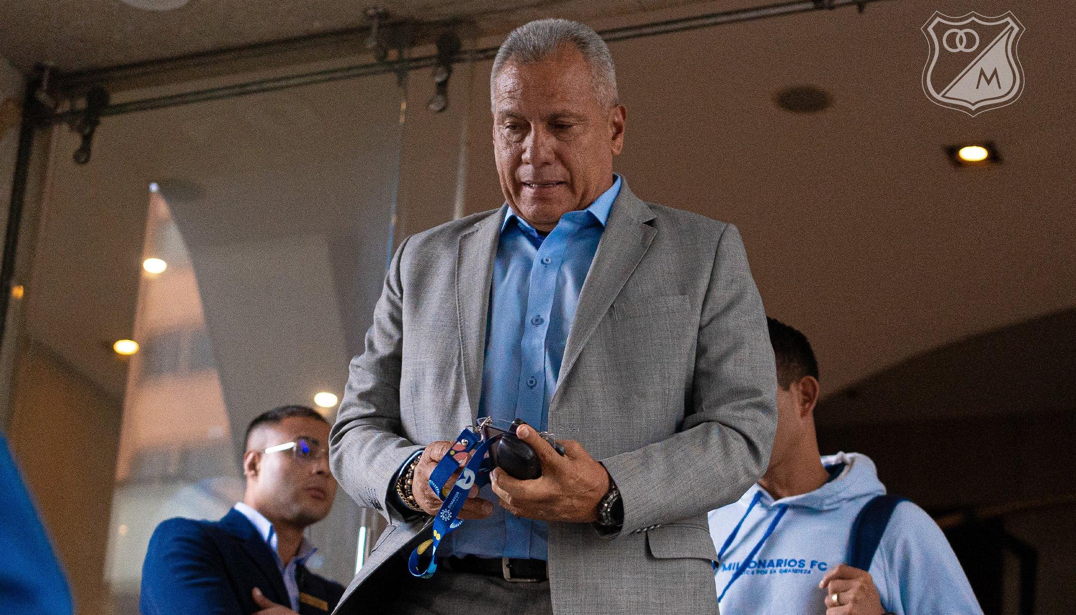 El técnico Hernán Torres.