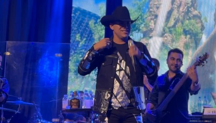 Yeison Jiménez en concierto. 