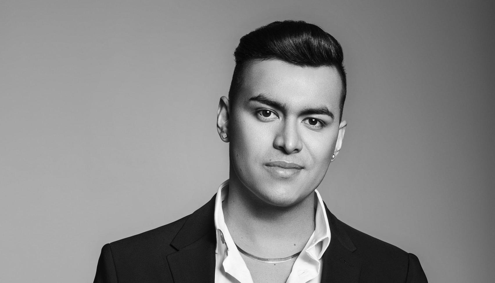 Yeison Jiménez, cantante de música popular fallecido en un accidente aéreo. 