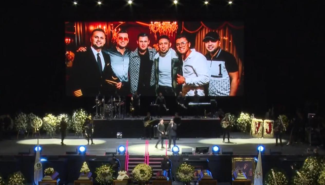 El homenaje estuvo cargado de música, recuerdo y dolor. 