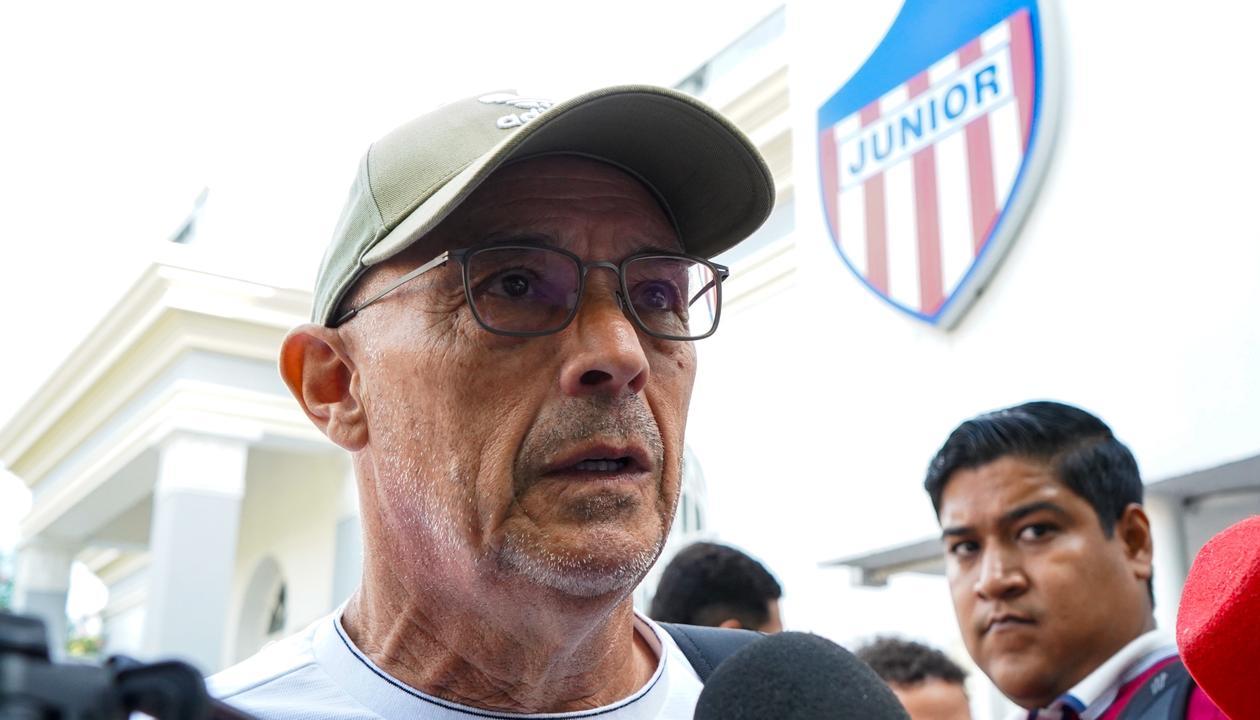 Alfredo Arias, técnico del Junior, afirmó que el equipo peleará por todo en 2026. 