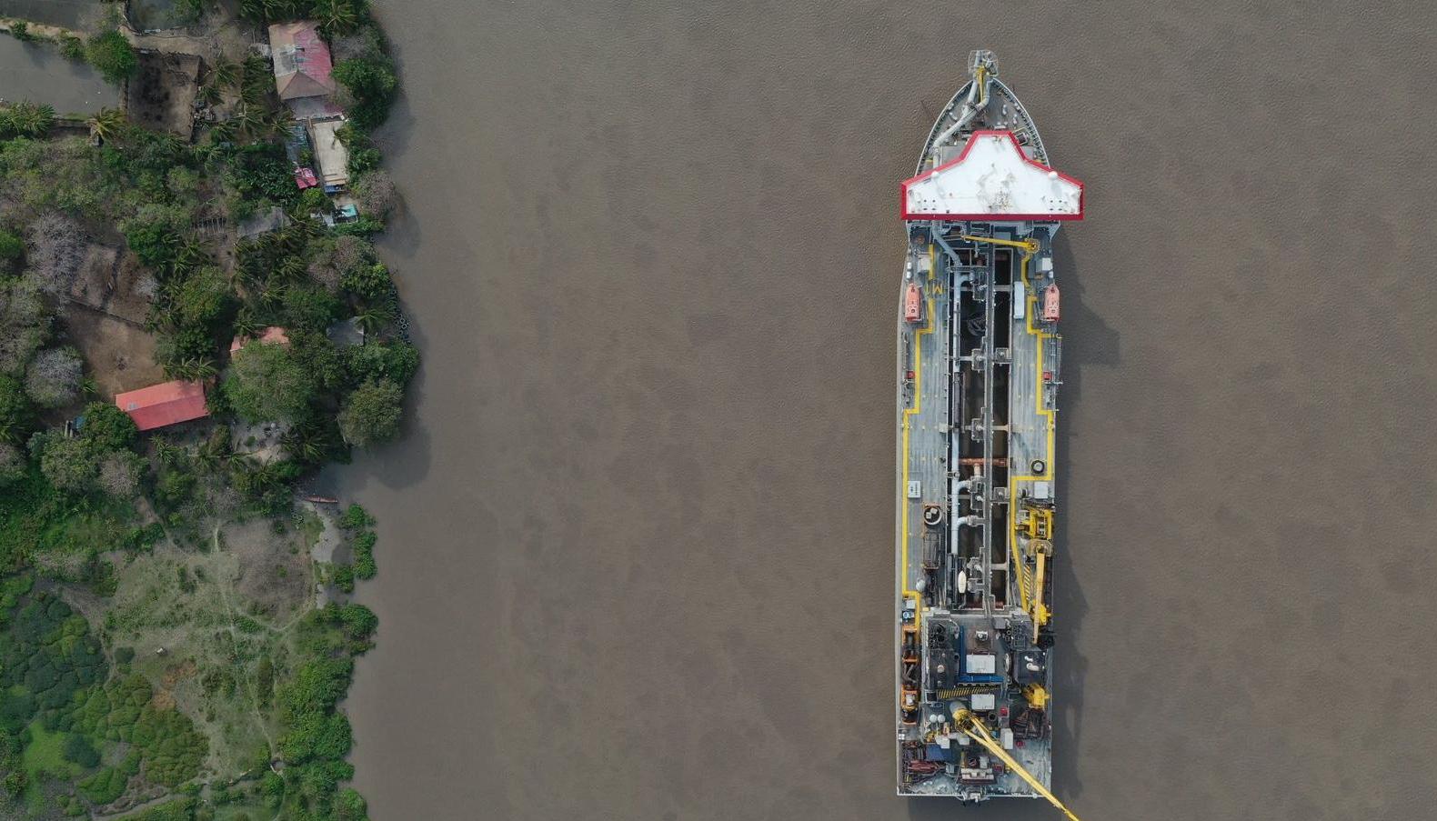 Canal de acceso al puerto de Barranquilla.