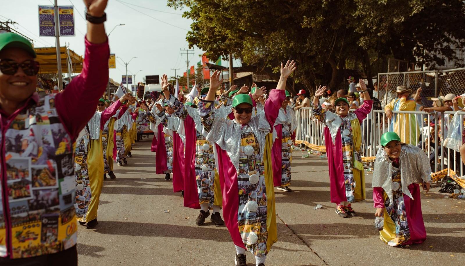 Comparsa de la Fundación Chiva Periodística. 