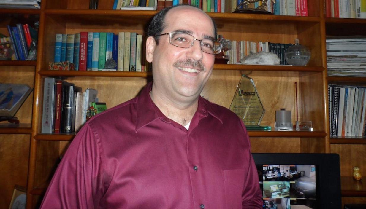 Luis Fernando Acosta Osio.