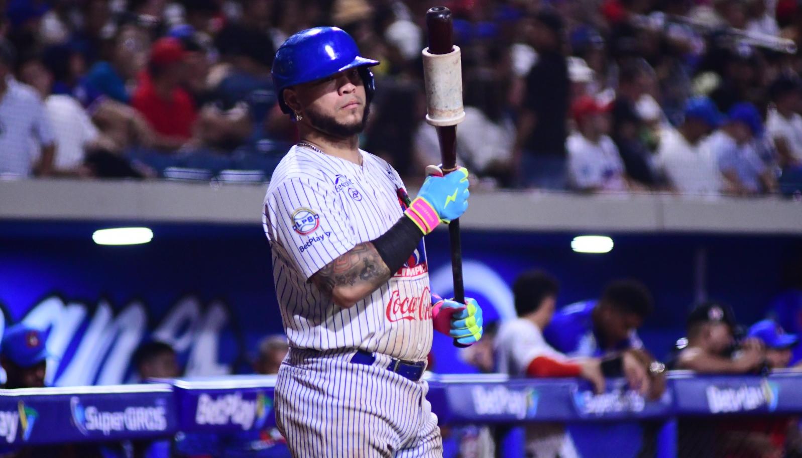 Harold Ramírez hace parte del róster de Caimanes. 