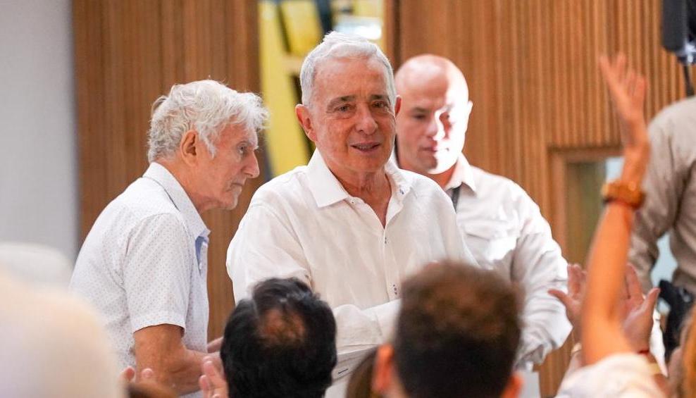 Expresidente Álvaro Uribe Vélez.