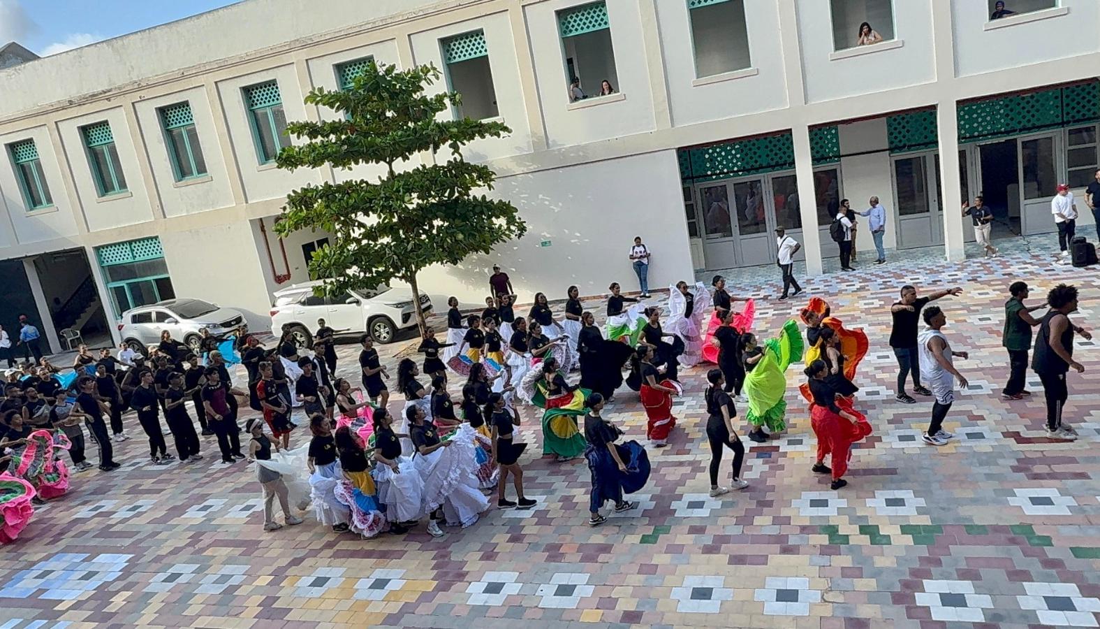 Estudiantes de dela EDA también harán parte. 