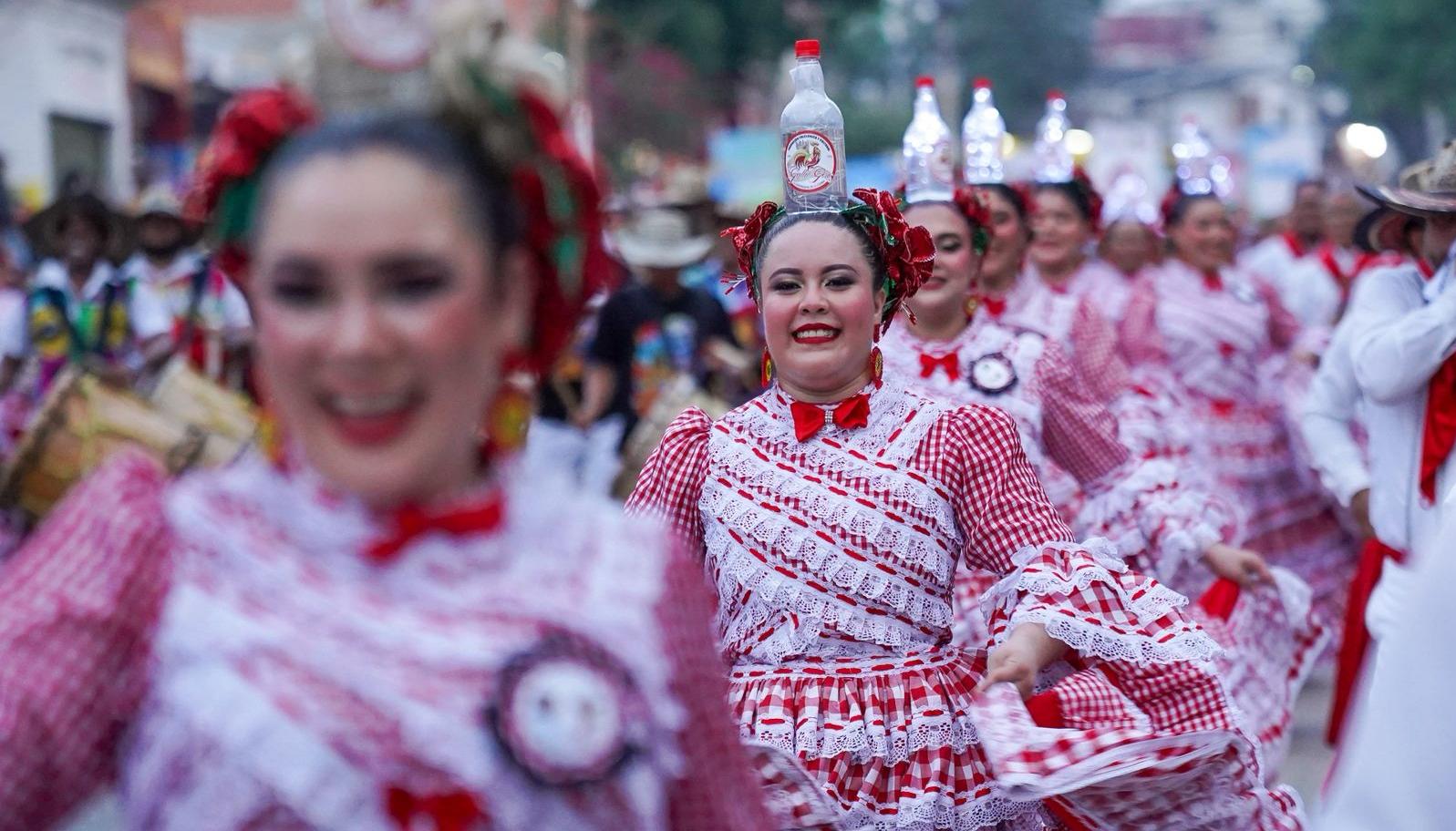 Cumbiamba El Gallo Giro. 