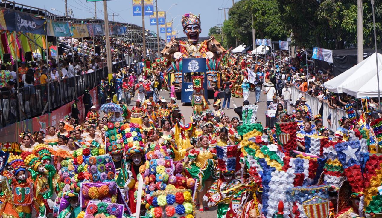 Carnaval en la Vía 40.