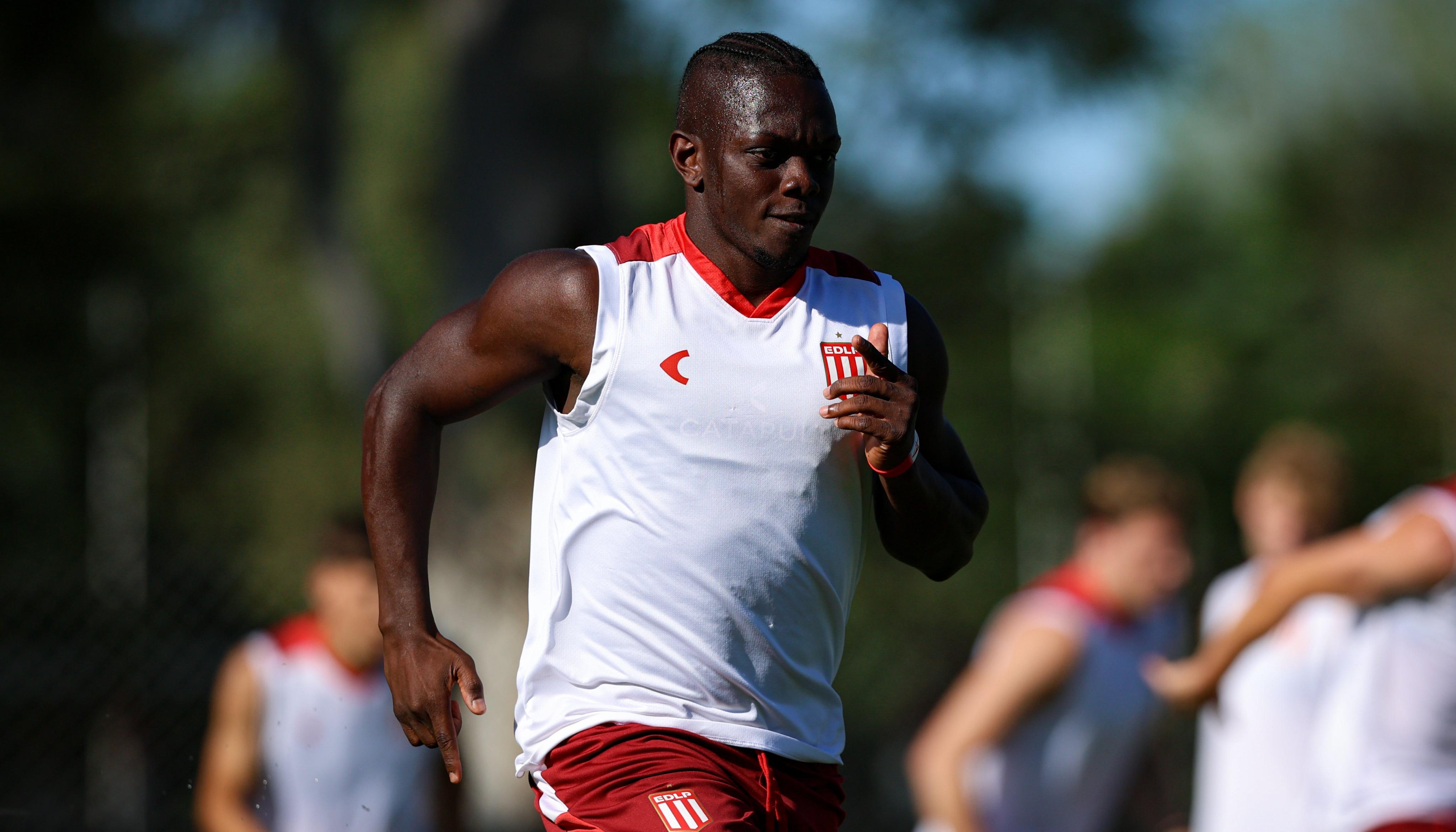 El delantero colombiano Edwuin Cetré.