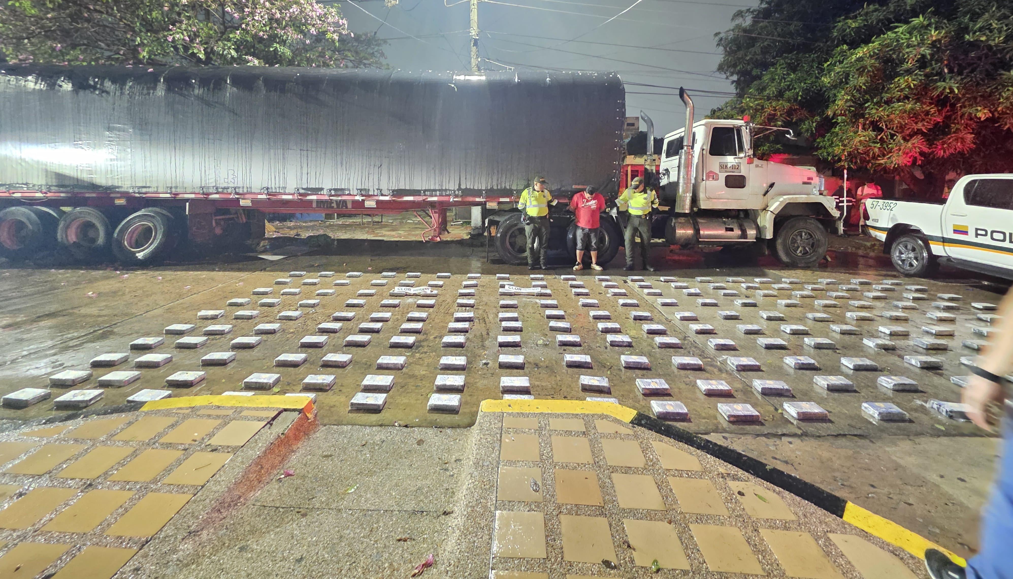 Cocaína incautada en la tractomula. 