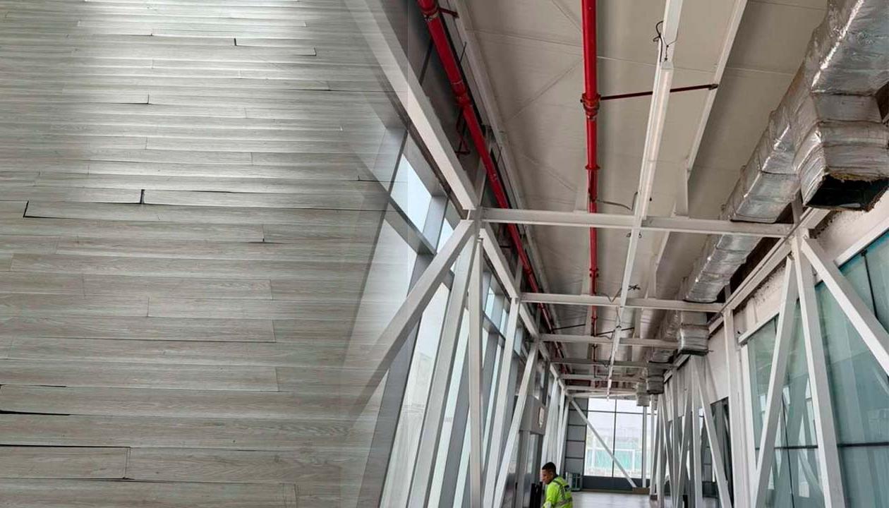 Los daños que presenta el aeropuerto.