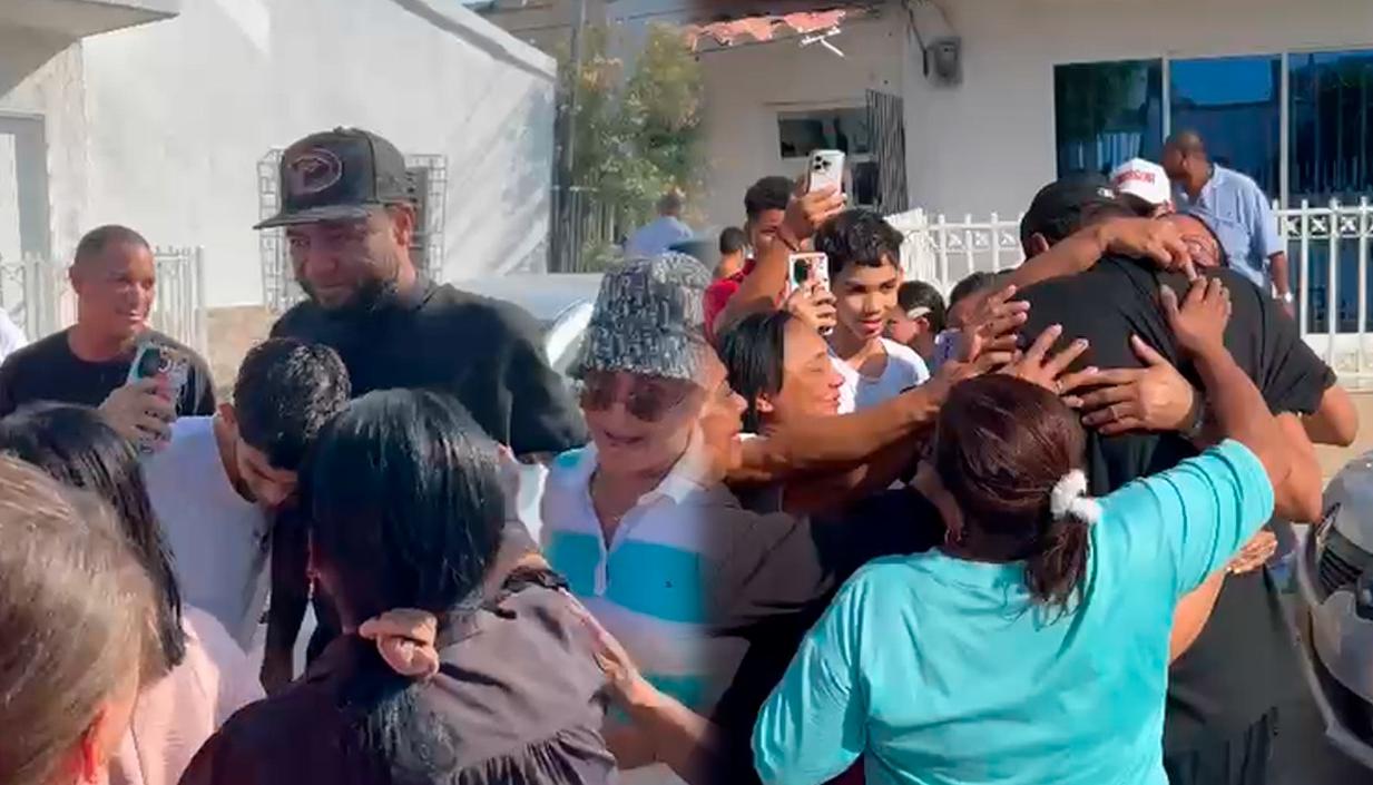 DJ Dever, en su barrio Torices, en la ciudad de Cartagena. 