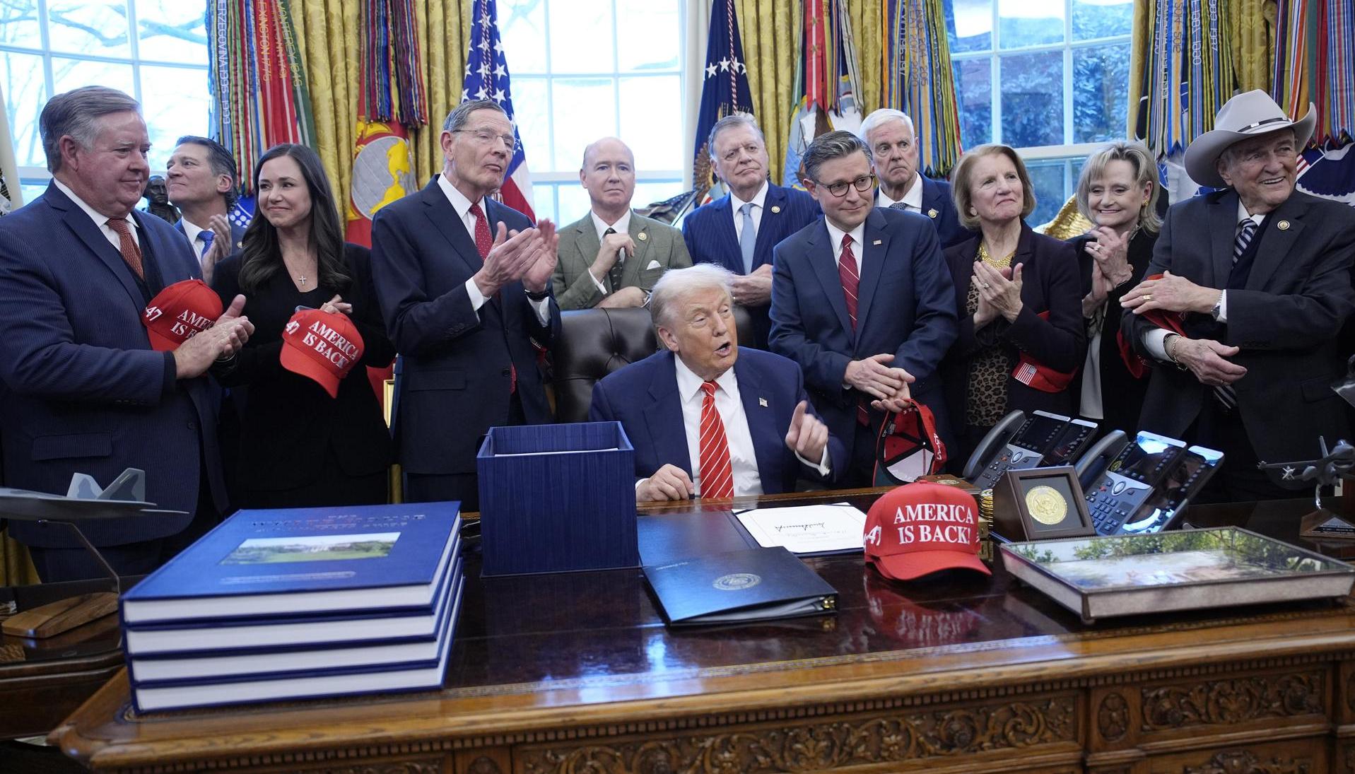Donald Trump entregando declaraciones a la prensa este martes en la Casa Blanca. 