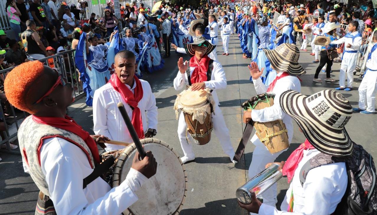En el desfile participarán 120 grupos folclóricos.