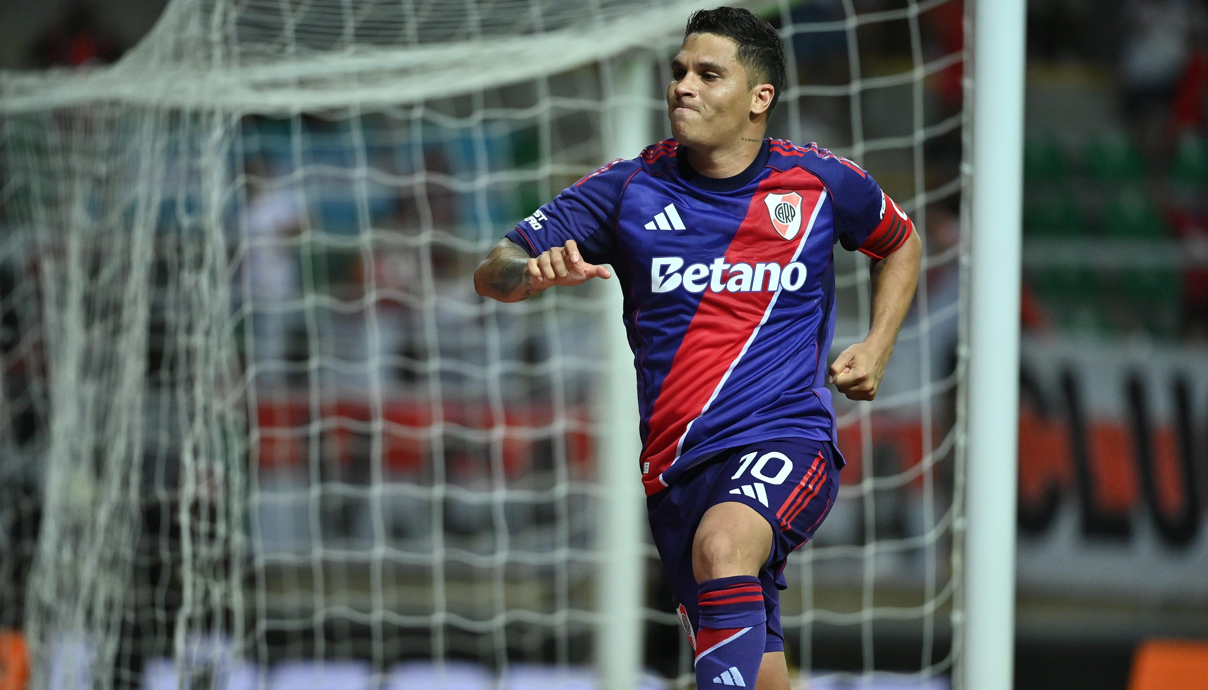 Juan Fernando Quintero celebrando su gol.