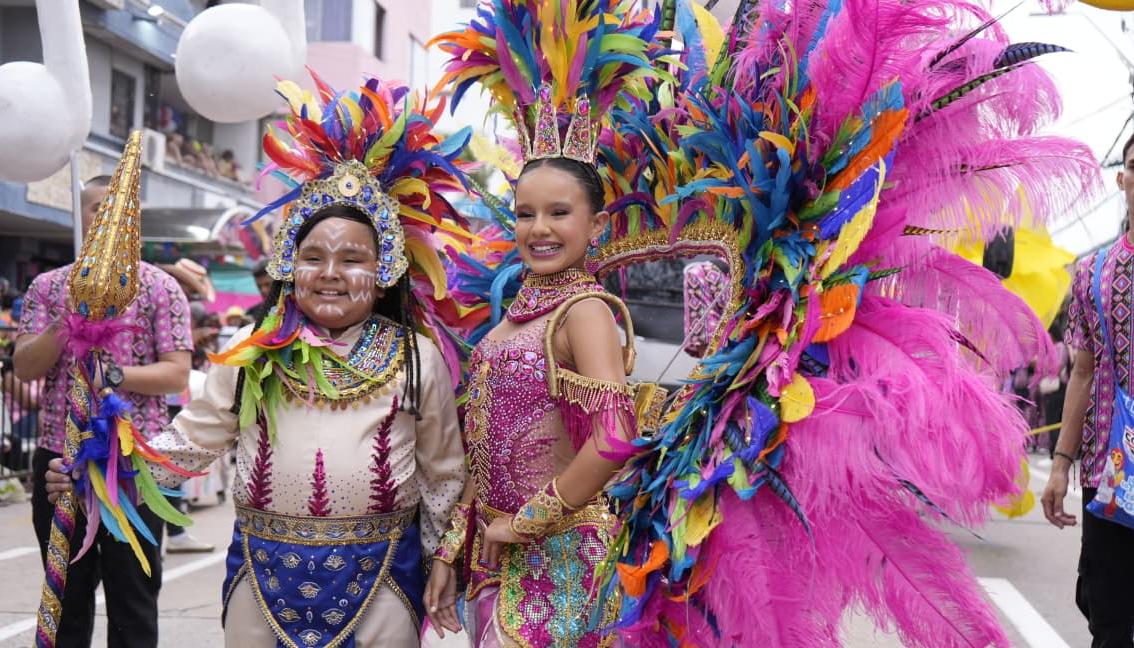 Joshua Ortiz y Sharon Acosta.