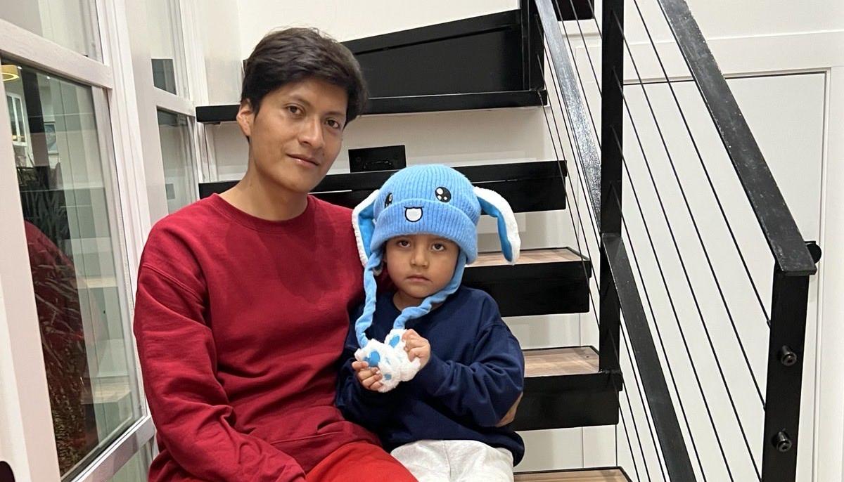 Liam Conejo y su padre, después de ser liberados