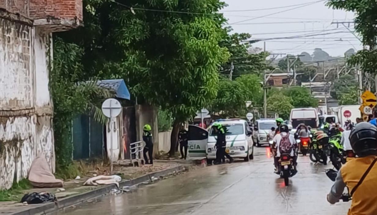La Policía hace presencia en el lugar de los hechos. 