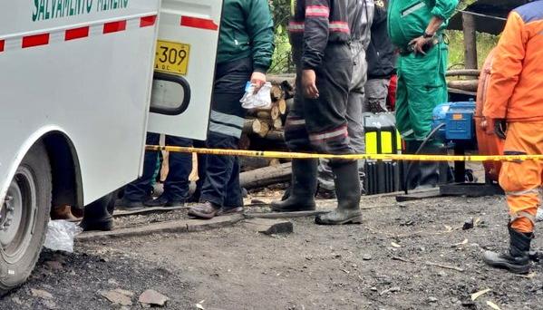 Los organismos de socorro en el lugar de los hechos. 