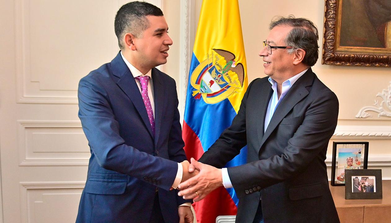 El presidente de Asobancaria, Jonathan Malagón y el Presidente Gustavo Petro.